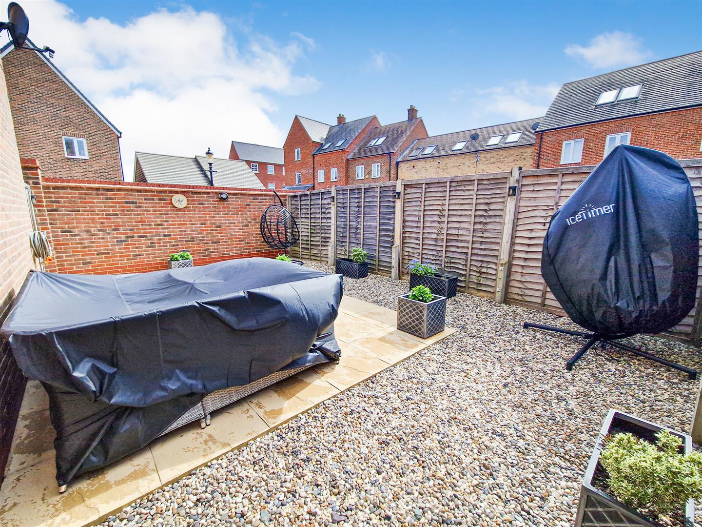 Lindrick Close, Great Denham